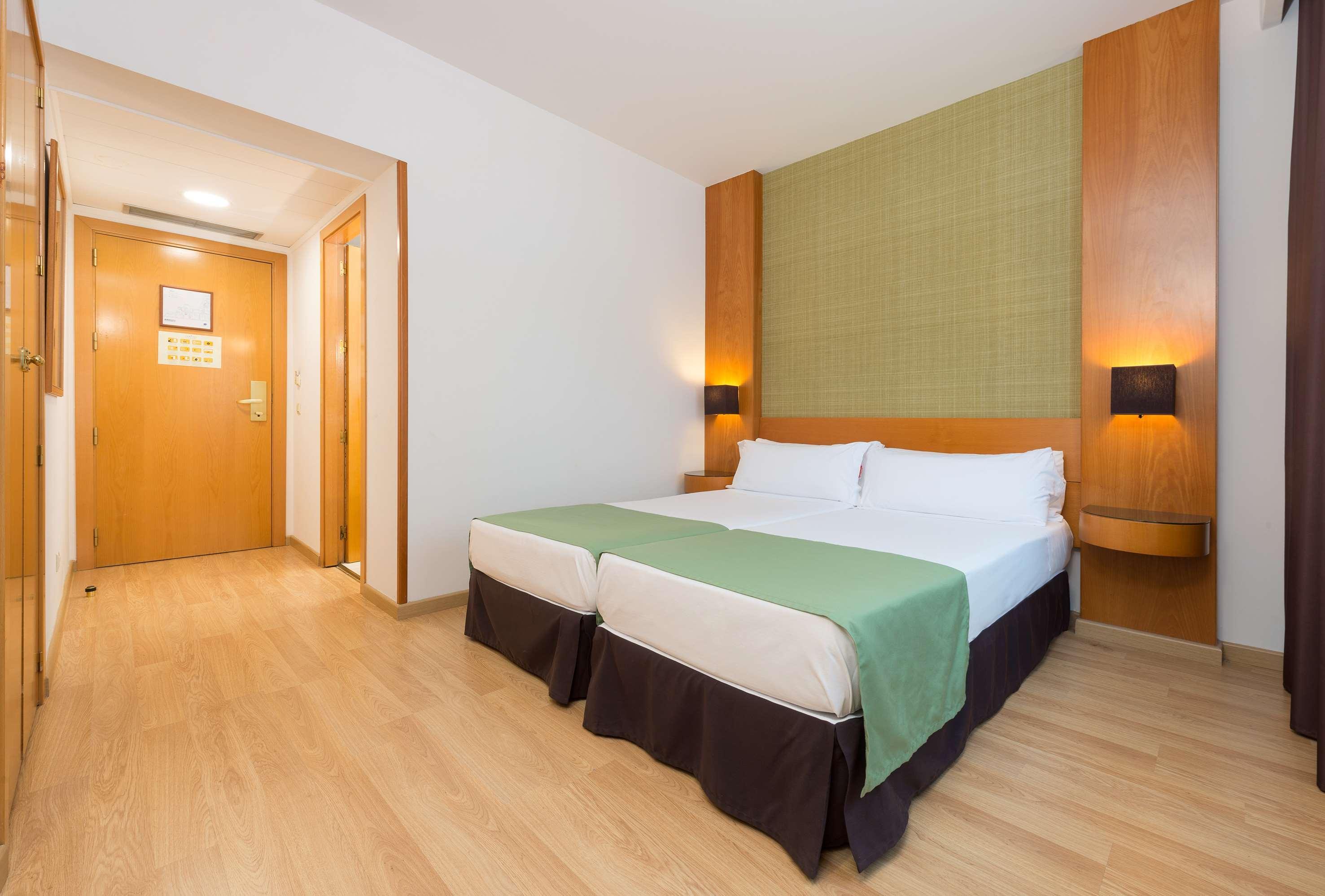 Hotel Elche Centro , Affiliated By Melia Екстериор снимка