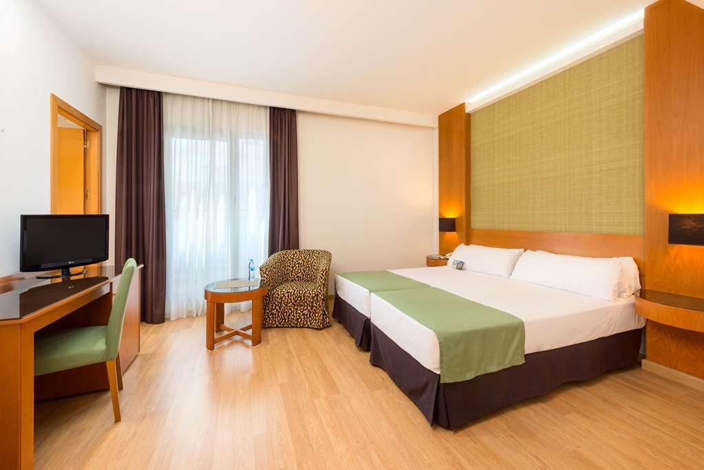 Hotel Elche Centro , Affiliated By Melia Стая снимка